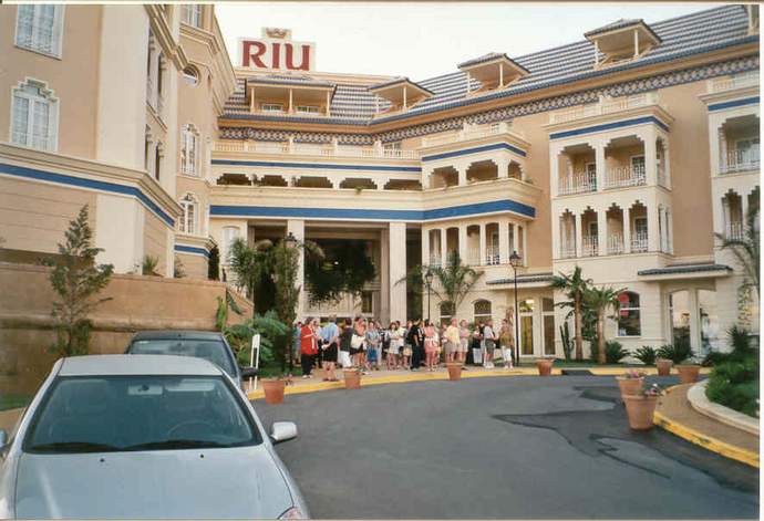 RIU Atlantico, warten auf den Bus