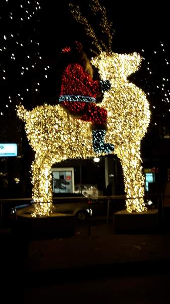 Berlin - Weihnachtsdeko auf der Tauentzienstrasse, 2019